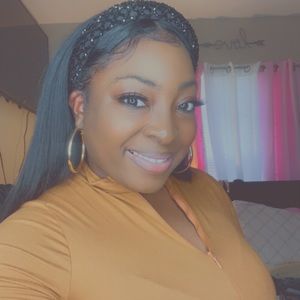 Meet your Posher, Samia